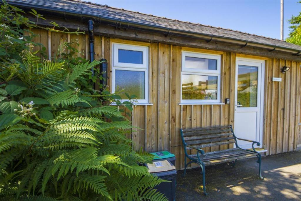 Llanrhaeadr-ym-Mochnant Wild Valley Bunkhouse מראה חיצוני תמונה